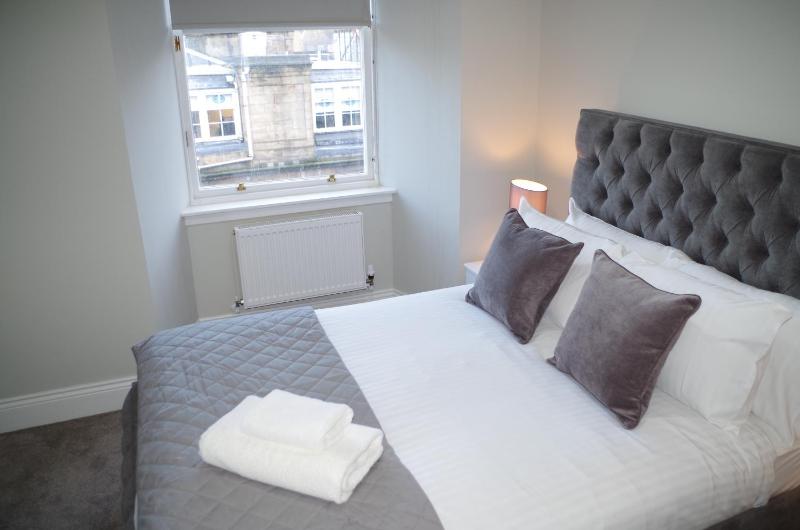 One-Bedroom Apartment - Extended Stay image 4