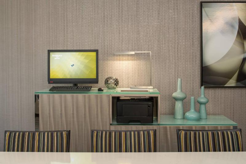 Residence Inn by Marriott Portland North - image 10