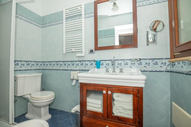 Quadruple Room - Split Level image 2