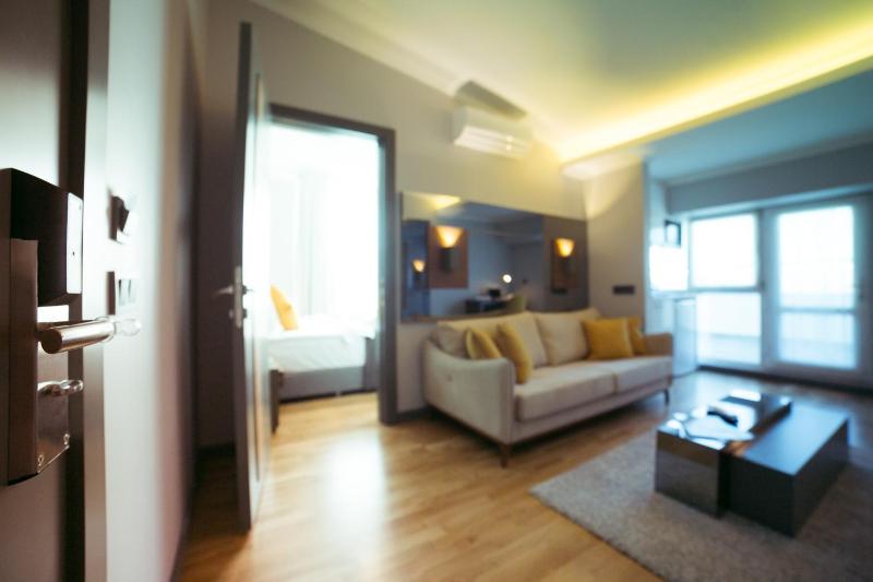 Modern Suite with Terrace image 2