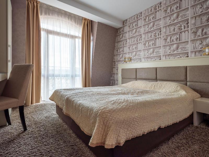 Double Room image 1