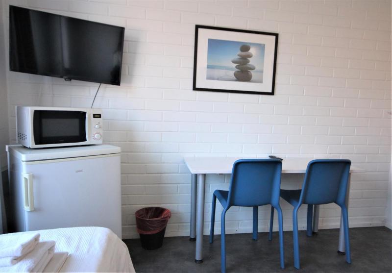 Single Room image 2