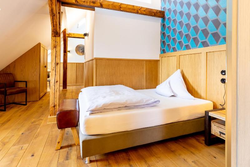 Superior Single Room image 3