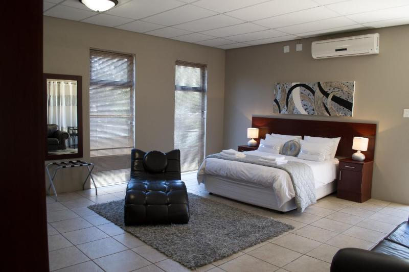 A Contempo Guesthouse - image 16