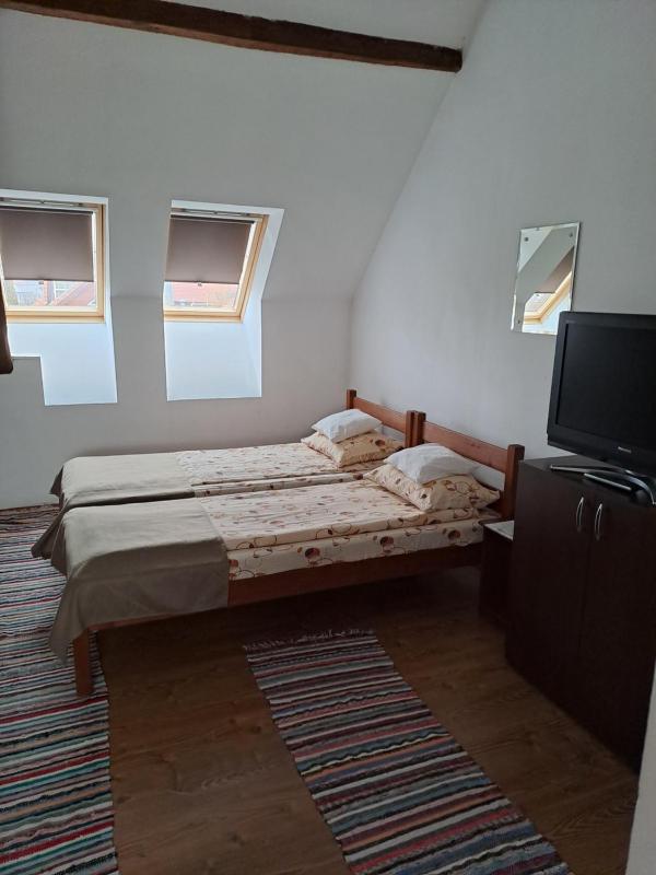 Family Room image 3