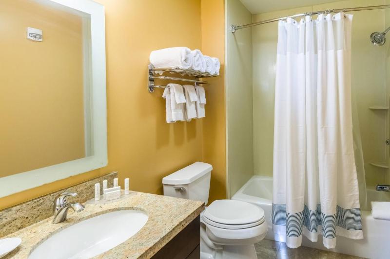 Two-Bedroom Suite image 2