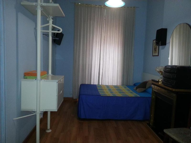 Double Room with Shared Bathroom image 1