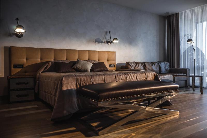 Deluxe Double Room with Terrace and Sea View image 1