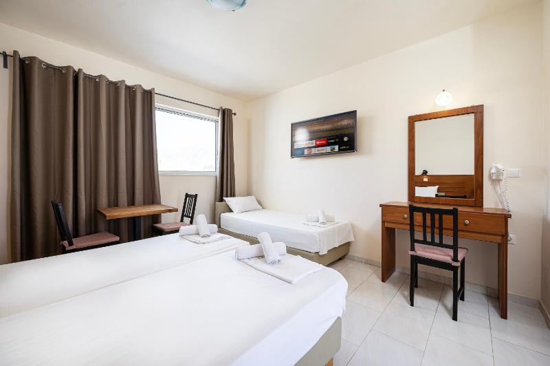 Triple Room image 1