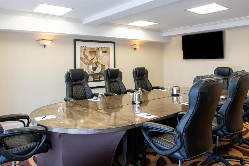 Sheraton Mission Valley San Diego Hotel - image 9