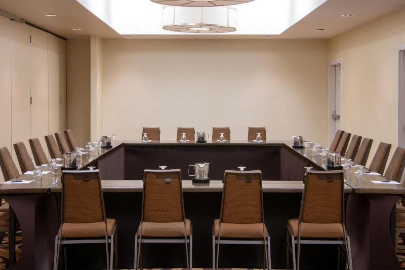 Sheraton Mission Valley San Diego Hotel - image 2