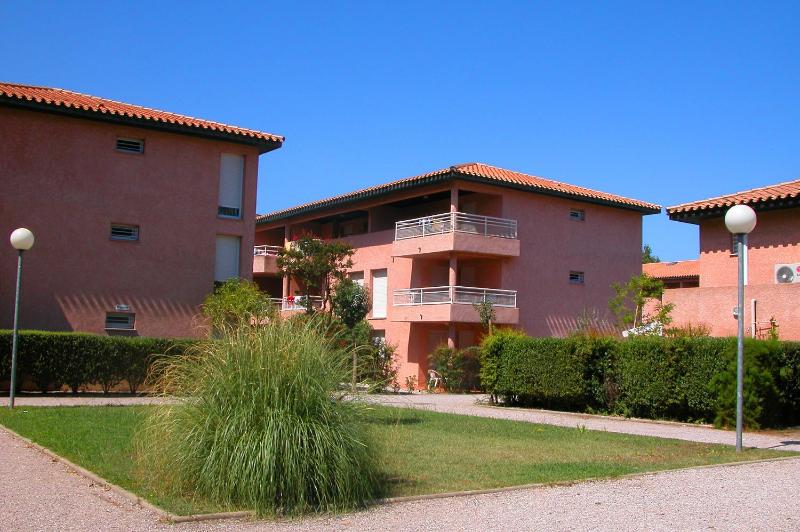 Superior Two-Bedroom Apartment (6 Adults) image 2