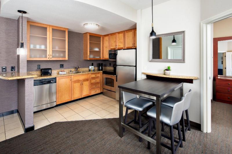 Two-Bedroom Suite image 2