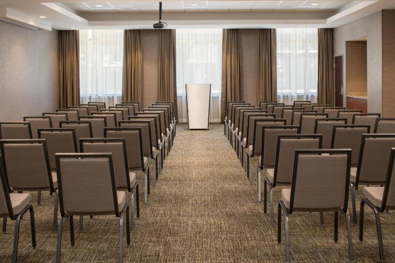 SpringHill Suites by Marriott Seattle Downtown/South Lake Union - image 6