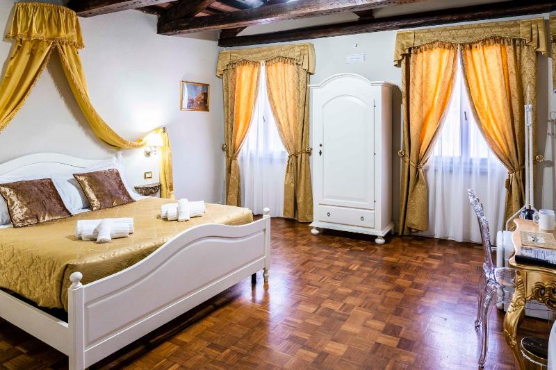 Palazzo Titti Rialto Suites - image 11