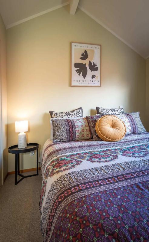 Black Cottage - Beautiful Central Cottage for Two - image 15