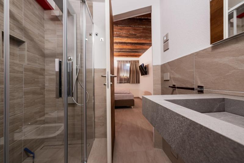 Three-Bedroom Chalet image 3