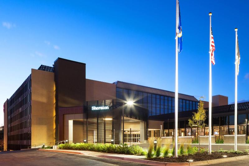 Sheraton Bloomington Hotel - image 29