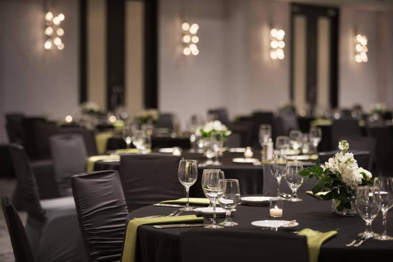 Sheraton Bloomington Hotel - image 19