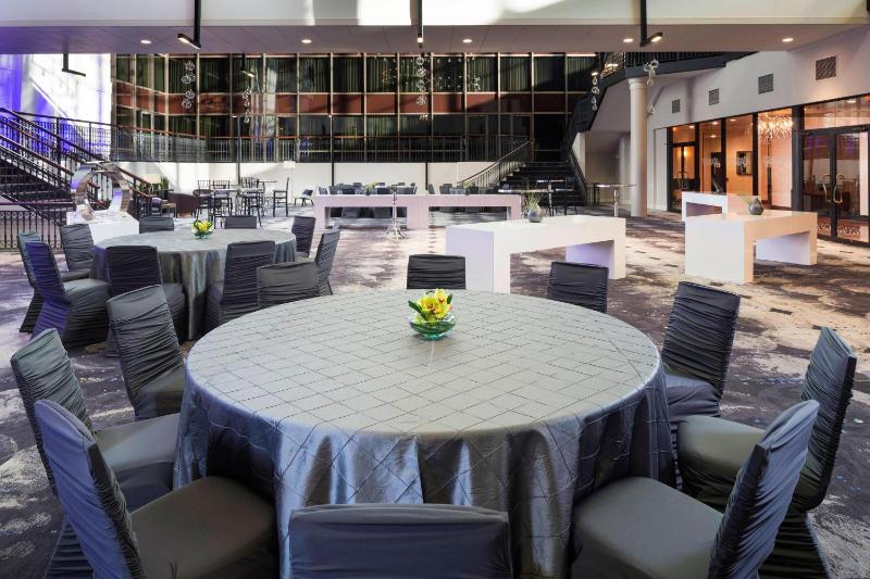 Sheraton Bloomington Hotel - image 34