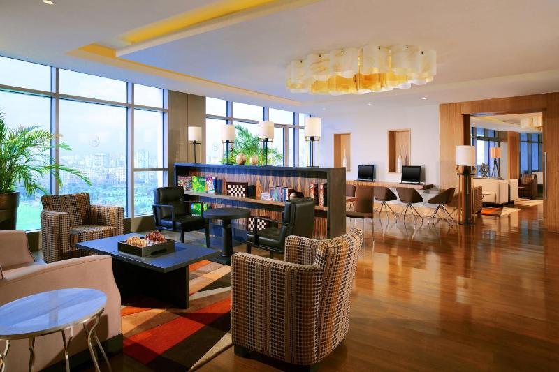 Club Room, Club lounge access, Guest room, 1 King,River view image 2