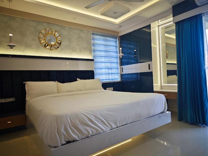 Evara - Premium Fully AC - 3BHK Luxury Apartment with Style - image 33