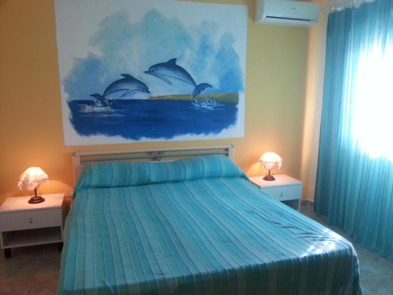 One-Bedroom Apartment with Patio image 3