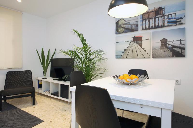 Poeta Llombart Apartment - image 5