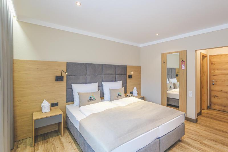 Single Room with Private Bathroom image 4