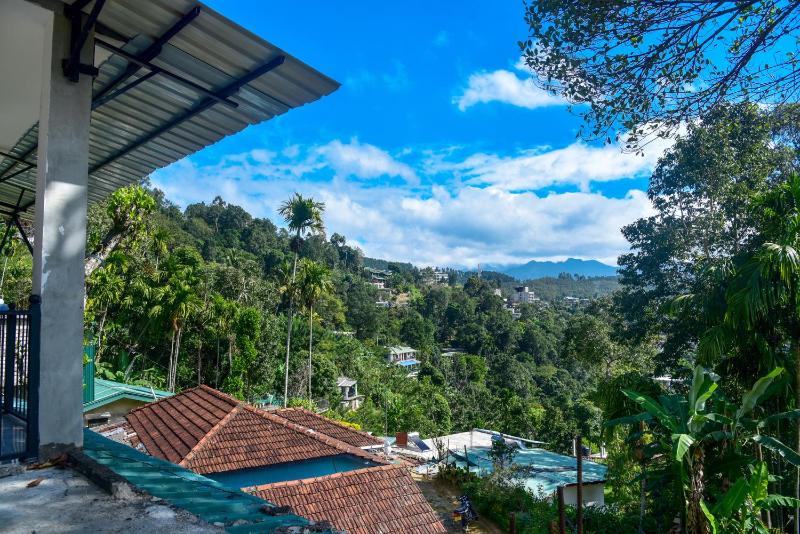 Dawn View Home Stay - image 35
