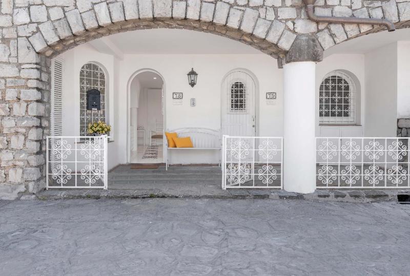 AMORE RENTALS - Villa Marti - image 7