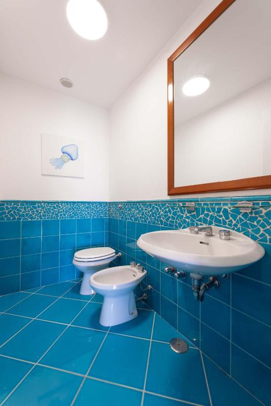 AMORE RENTALS - Villa Marti - image 36