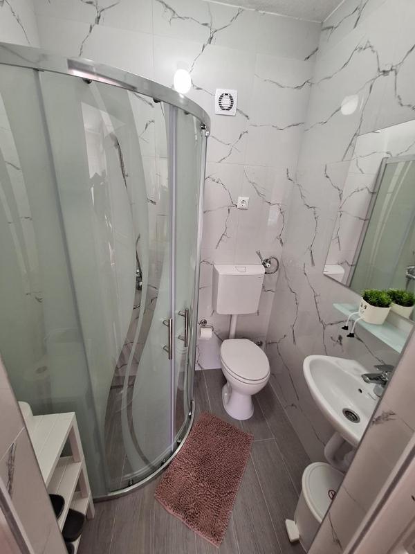 Double Room with Private Bathroom image 2