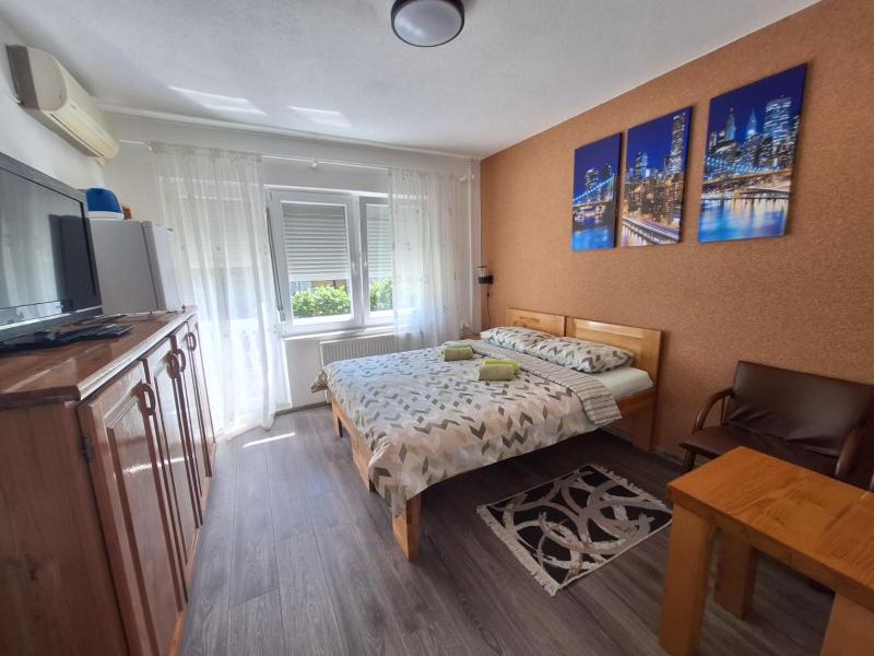 Double Room with Private Bathroom image 4