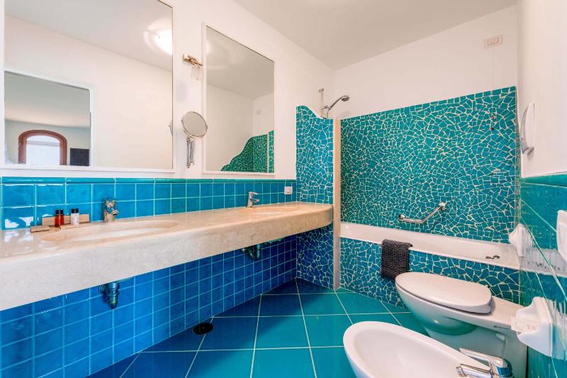 AMORE RENTALS - Villa Marti - image 31
