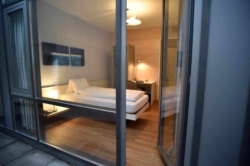 Single Room image 2