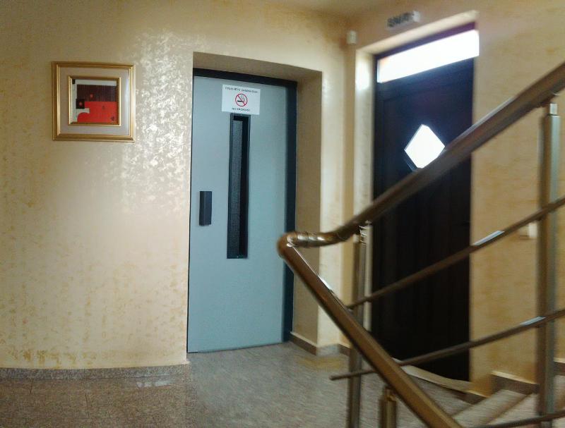 Deluxe Apartment with Free Parking image 4