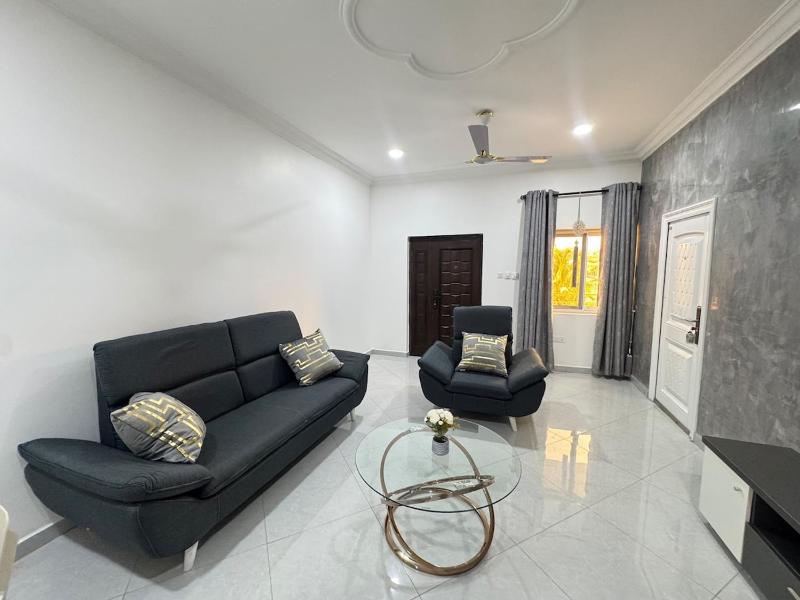 Anns Luxurious Apartments 3 - image 14