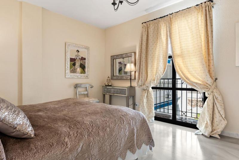 Beachside Puerto Banus Stunning Apartment 212 - image 14