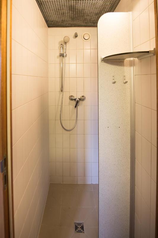 Single Bed in 4-Bed Male Dormitory Room image 4
