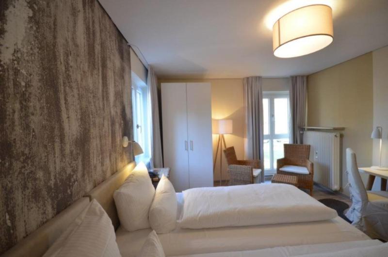 Standard Double Room image 1