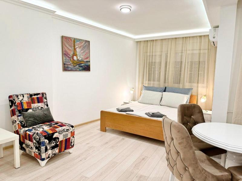 Modern Central Apartments RENOVATED - image 14
