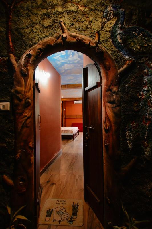 Beehive staycations - image 12