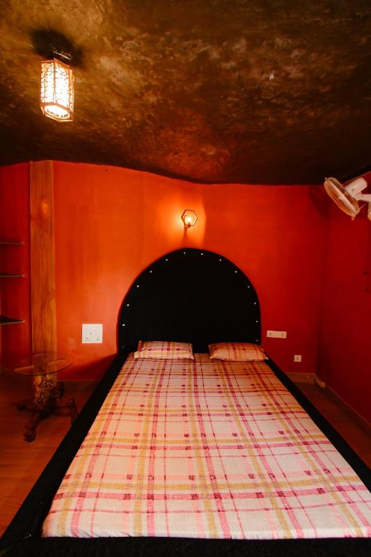 Beehive staycations - image 32