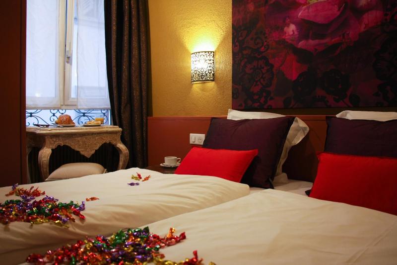 Double Room image 4