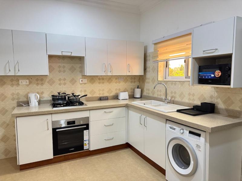 Ann luxurious Apartments 5 - image 12