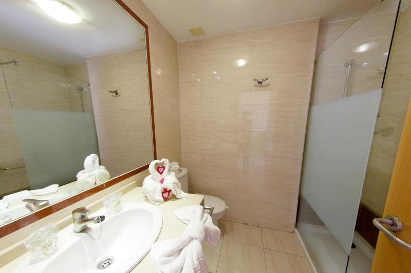 One Bedroom Apartment (3 Adults) image 3