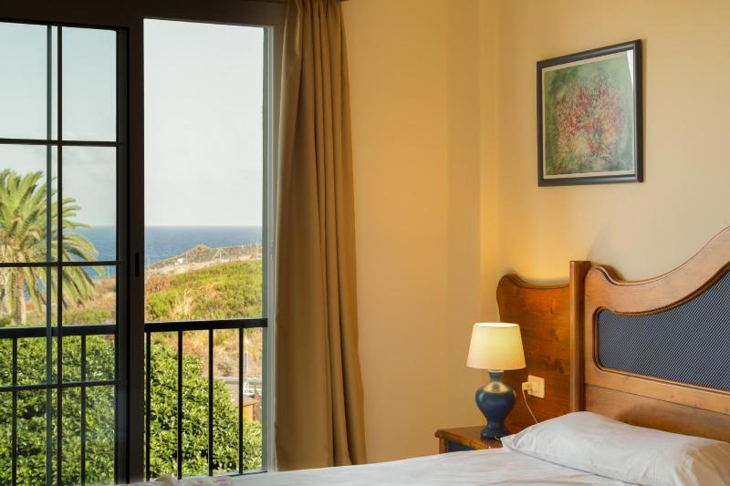 One Bedroom Apartment (3 Adults) image 2