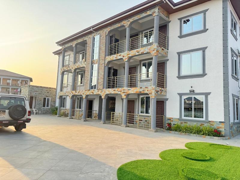 Ann Luxurious Apartments 6 - image 3