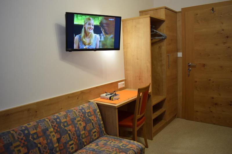 Single Room image 2